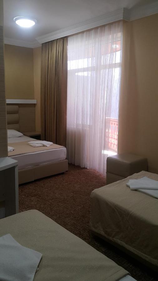 Hotel Genatsvale Batumi Bagian luar foto