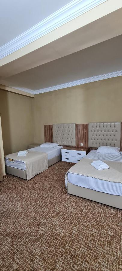 Hotel Genatsvale Batumi Bagian luar foto
