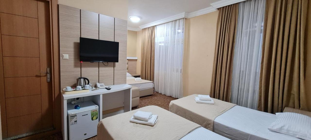 Hotel Genatsvale Batumi Ruang foto