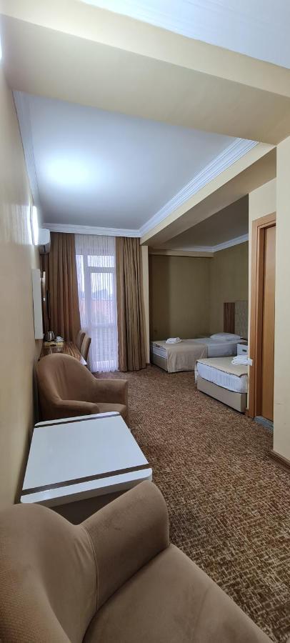 Hotel Genatsvale Batumi Bagian luar foto