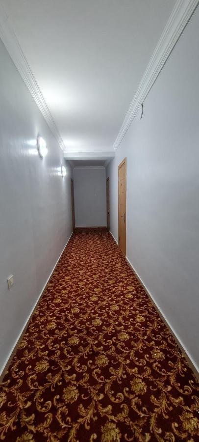 Hotel Genatsvale Batumi Bagian luar foto