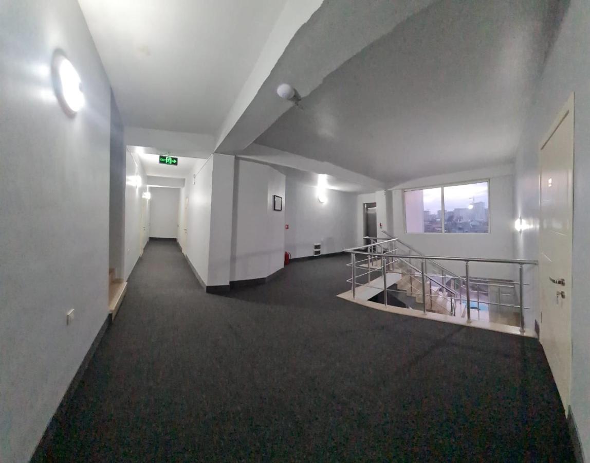 Hotel Genatsvale Batumi Bagian luar foto