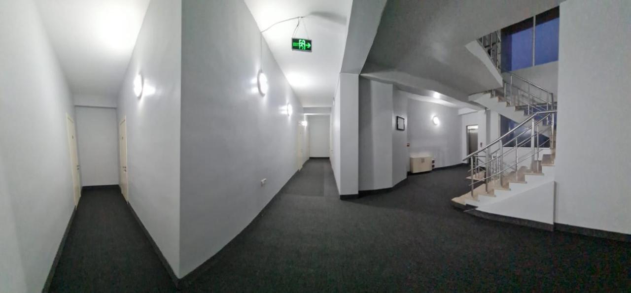 Hotel Genatsvale Batumi Bagian luar foto